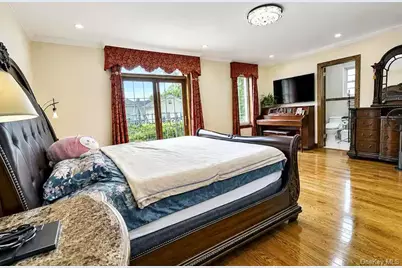 47-18 163rd Place, Flushing, NY 11358 - Photo 14