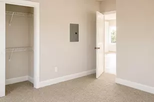 515 Jackson Ave, Lindenhurst, NY 11757 - Photo 6