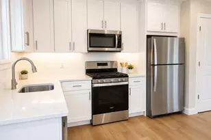 515 Jackson Ave, Lindenhurst, NY 11757 - Photo 2