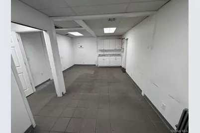 8620 Jamaica Avenue, Woodhaven, NY 11421 - Photo 14