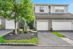 504 Southview Dr, Poughkeepsie, NY 12601 - Photo 2