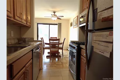 348 Central Park Avenue #C5, Scarsdale, NY 10583 - Photo 2