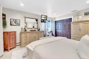 408 Oceanside St, Islip Terrace, NY 11752 - Photo 12