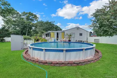 408 Oceanside Street, Islip Terrace, NY 11752 - Photo 36