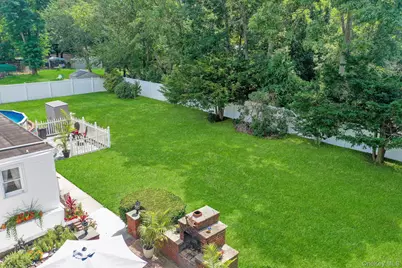 408 Oceanside Street, Islip Terrace, NY 11752 - Photo 44