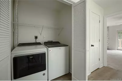 1905 Chelsea Cove S, Hopewell Junction, NY 12533 - Photo 24