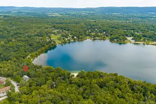 1905 Chelsea Cove S, Hopewell Junction, NY 12533 - Photo 2