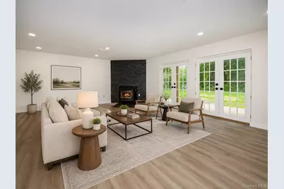 1905 Chelsea Cove S, Hopewell Junction, NY 12533 - Photo 6