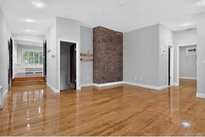 24640 Alameda Avenue, Little Neck, NY 11362 - Photo 8