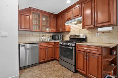 24640 Alameda Avenue, Little Neck, NY 11362 - Photo 10