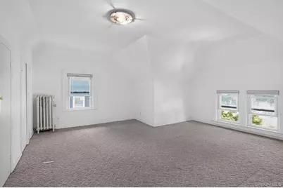 24640 Alameda Avenue, Little Neck, NY 11362 - Photo 18