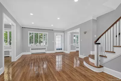 24640 Alameda Avenue, Little Neck, NY 11362 - Photo 6