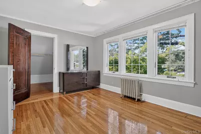 24640 Alameda Avenue, Little Neck, NY 11362 - Photo 14