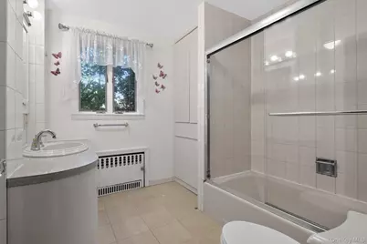 24640 Alameda Avenue, Little Neck, NY 11362 - Photo 24