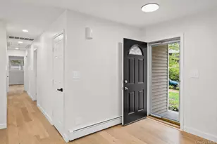 1 Gables Blvd, East Setauket, NY 11733 - Photo 4