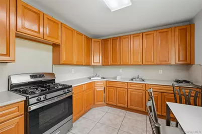 4 Spruill Court, Monsey, NY 10952 - Photo 32