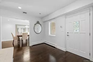 35 Bucknell Dr, Plainview, NY 11803 - Photo 4