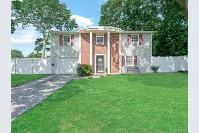 10 Corvair Lane, Selden, NY 11784 - Photo 2