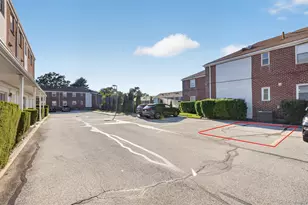 68-61 Cloverdale Blvd, Bayside, NY 11364 - Photo 20