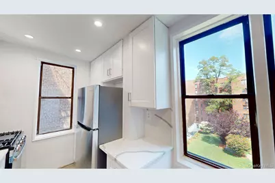 650 Warburton Avenue #5D, Yonkers, NY 10701 - Photo 2