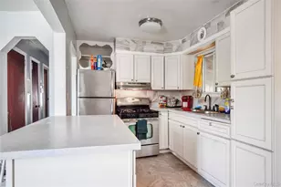 57 Franklin St, Elmont, NY 11003 - Photo 6