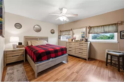 4230 E Tremont Avenue, Bronx, NY 10465 - Photo 14