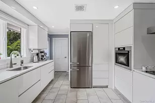 47 Whitebrook Dr, Riverhead, NY 11901 - Photo 6