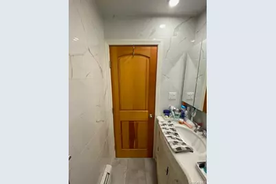 211 Madison Avenue, Franklin Square, NY 11010 - Photo 12