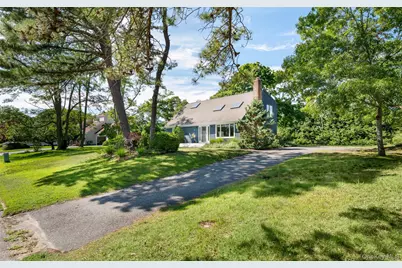 4 Joysan Court, Hampton Bays, NY 11946 - Photo 30