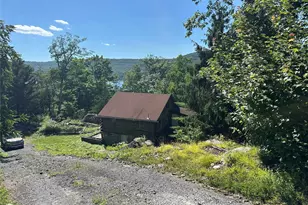 122 Woods Rd, Greenwood Lake, NY 10925 - Photo 14