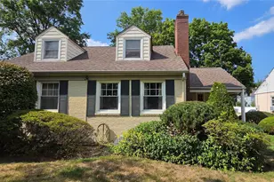8 Mayfair Rd, Baldwin, NY 11510 - Photo 2