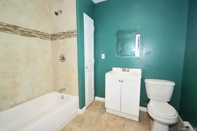 370 Clocks Boulevard, Massapequa, NY 11758 - Photo 8