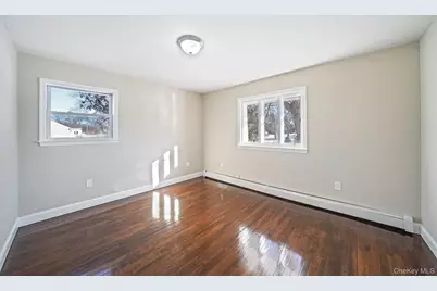 182 W 17th Street, Deer Park, NY 11729 - Photo 14