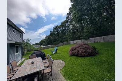146 Rosemont Avenue, Farmingville, NY 11738 - Photo 10