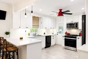 3-20 Forest Rd, Douglaston, NY 11363 - Photo 2