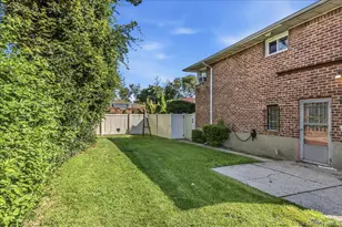 197 Stephen St, Levittown, NY 11756 - Photo 24