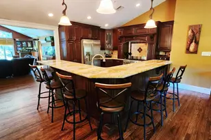 270 Bardonia Rd, Nanuet, NY 10954 - Photo 2