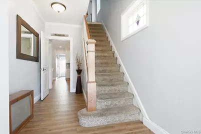 547 N 11th Street, New Hyde Park, NY 11040 - Photo 4
