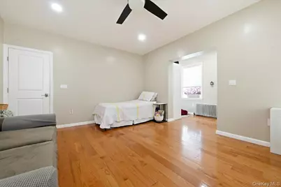 547 N 11th Street, New Hyde Park, NY 11040 - Photo 6