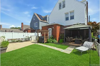 547 N 11th Street, New Hyde Park, NY 11040 - Photo 32