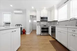 547 N 11th St, New Hyde Park, NY 11040 - Photo 14