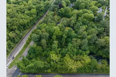 8 Woodstock Court, Muttontown, NY 11771 - Photo 14