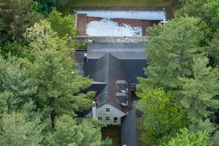 8 Woodstock Ct, Muttontown, NY 11771 - Photo 4