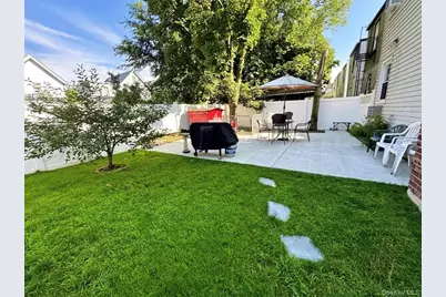 1376 Eggert Place, Far Rockaway, NY 11691 - Photo 4
