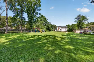 1171 Carlls Straight Path, Dix Hills, NY 11746 - Photo 24