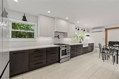 17 Sunset Drive, Suffern, NY 10901 - Photo 8