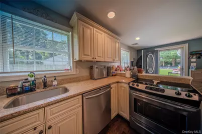 17 Connelly Drive, Lake Grove, NY 11755 - Photo 10