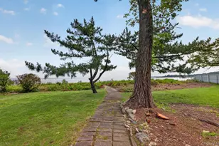 23 Eastland Dr, Glen Cove, NY 11542 - Photo 40