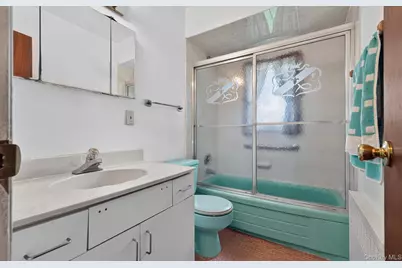 23 Eastland Drive, Glen Cove, NY 11542 - Photo 28