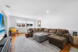 11 Pimlico Dr, Commack, NY 11725 - Photo 4